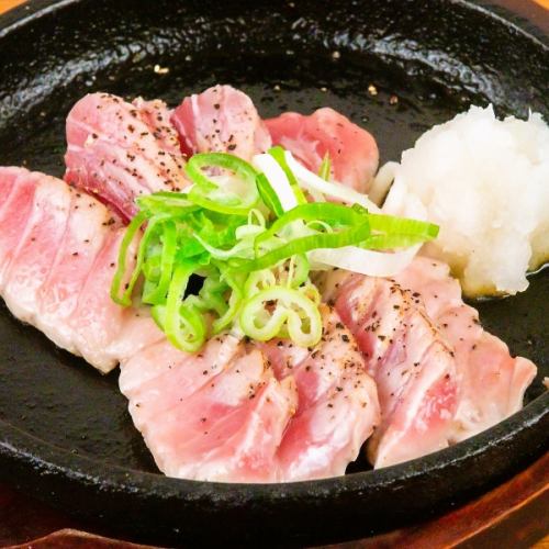 まぐろステーキ