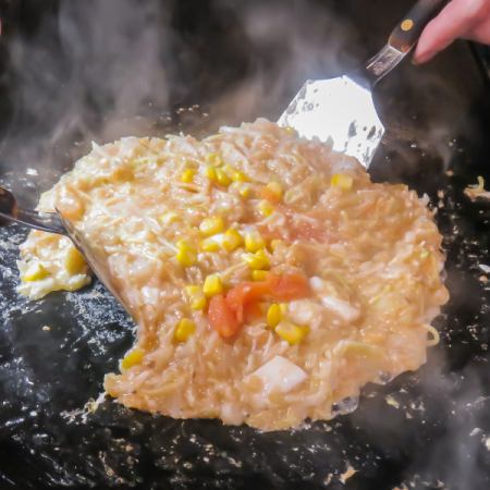 満足度大 お好み焼き、鉄板料理！焼きそばもご用意！