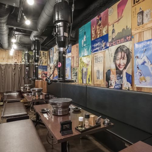 We accept reservations for small groups as well as large banquets.