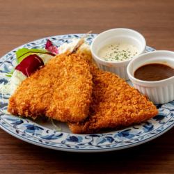 特大アジフライ～デミグラスとタルタル添え～