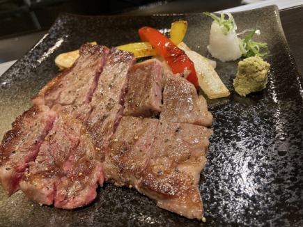 【イチオシ！】熊本産あか牛鉄板焼コース　5900円(税込)