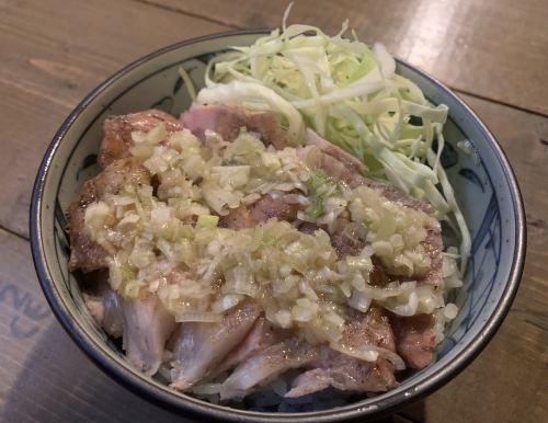 TOKYO X豚のネギ塩丼