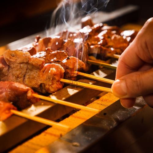 店内で毎日仕込む、自慢の新鮮「もつ焼き」