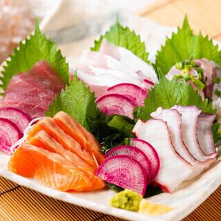 3,500 yen including tax ■ All-you-can-drink pre-party course for 2 hours <From noon until 4:00 p.m.> ■ Assortment of 3 kinds of sashimi/fresh fish such as Kabuto Madai