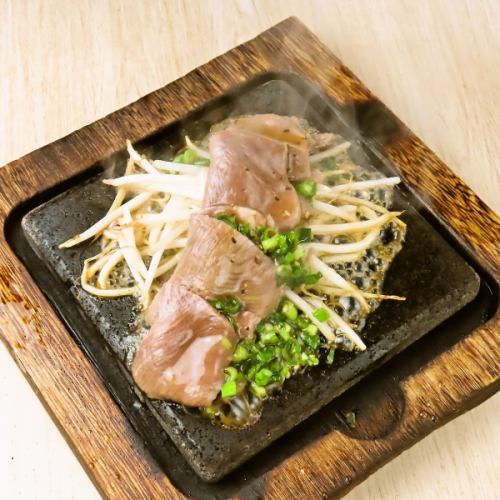 ネギ塩牛タンの溶岩焼き