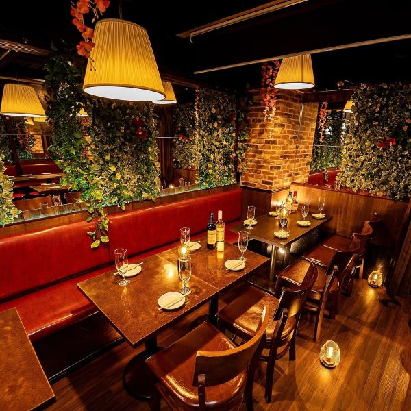 Meat Garden Shinjuku has seating that is perfect for small groups.The layout emphasizes privacy, allowing you to spend intimate, relaxing time with friends and family.Warm lighting and stylish interiors create a relaxing atmosphere.