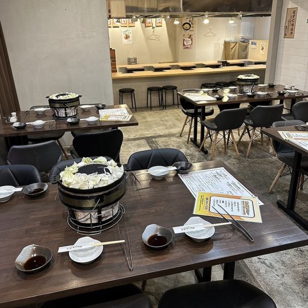 歓送迎会や宴会に使いやすいテーブル席◎ご家族や同僚の方とのお食事にもご利用いただきやすいお席です♪