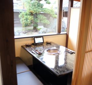 Comfortable table seats♪ Full of privacy!