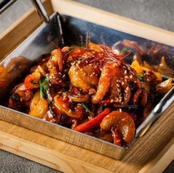 旨辛チュクミ（韓国イイダコ炒め）