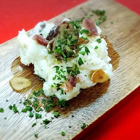 <Recommended> Potato salad with whelk and anchovies