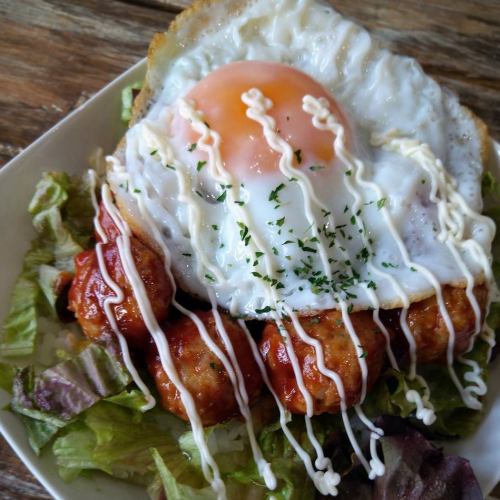 ★ 體積自製的 Tsukune DE Loco Moco ★