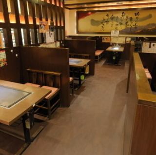 ご宴会にもご利用ください！サッと入れるテーブル席は最大60名様の大型宴会にも対応しております。「体に優しく安心して」がモットーのお好み焼きや鉄板焼きは、どなた様も安心して召し上がっていただけるはず。大人数のご宴会にも安心してご利用頂けます。