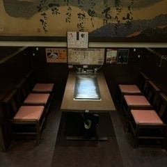 親族の集まりにもぴったり。6名様でご利用頂けるテーブル席は、お子様はもちろん、おじいちゃんやおばあちゃんとも楽しくお食事ができます。和やかな雰囲気の中、コミュニケーションを取りながら和気あいあいと鉄板料理をお楽しみください。