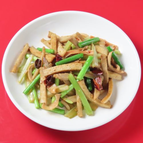 スルメイカと豚肉の農家風炒め