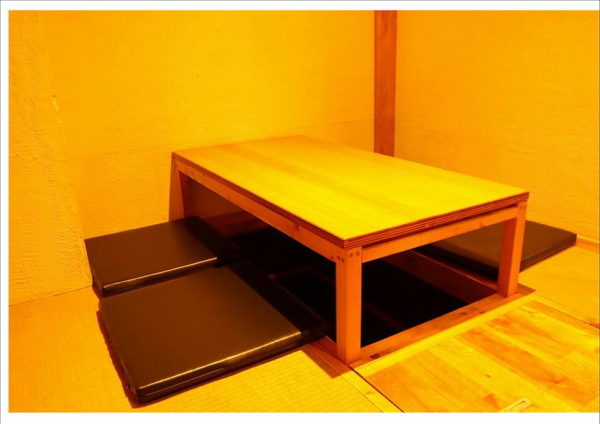 [Private room / Digging Gotatsu] A digging Gotatsu type private room for 2 to 4 people.There is also a partition with the customer next door, so it is recommended for a drinking party of Corona ◎ It is recommended for various scenes from private drinking parties and dates ♪
