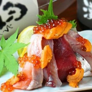 [Small banquets also available] Luxurious! Assorted sashimi x seafood chirashi sushi♪ 120 minutes all-you-can-drink included 7,000 yen ⇒ 6,000 yen (tax included)
