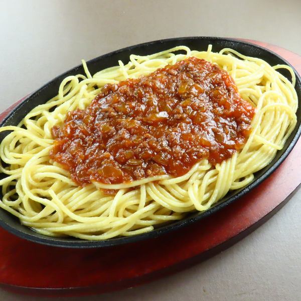 【秘伝の濃厚な味】鉄板ミートスパ