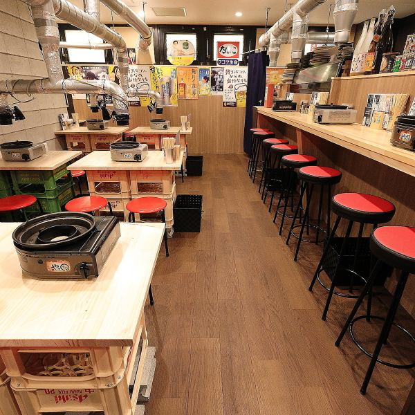 カウンターとテーブル席4人の距離が近いので、お仕事帰りのちょい飲みやデートにもおすすめです！25名様から40名様までのご宴会も可能です！会社帰りのサクのみや、女子会、ご友人とのお食事、ご家族とのお集まり、ご夫婦やカップル様でのご利用に最適です！。#宴会＃梅田＃焼肉＃釜めし＃お初天神＃焼き鳥＃肉＃歓迎会