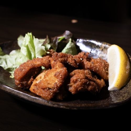 鳥萬の唐揚げ