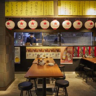 6名様まで座れる大きいテーブルタイプです♪テーブル、座敷、個室と、豊富な席タイプをご用意。女子会、合コン、仕事帰りのサク飲み、接待など、利用シーンに応じて最適なお席にご案内可能です。