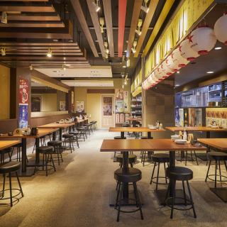 8名様まで座れる大きいテーブルタイプです♪ゆったりとした空間で他のお客様を気にせず、会社宴会や同窓会、サークル飲み会などにも最適。幹事様の下見・席予約も歓迎です。