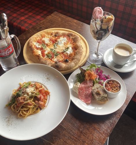 おすすめピザorパスタランチ