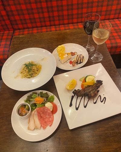Ciao❣️
ハッピーバースデー🎂自分😅
『キッチン　トムキャット』
シェフのアツ兄です👨🏻‍🍳

朝からfacebookやLINE、インスタで
沢山のお祝いメッセージ頂き
ありがとうございます😭
とうとう50になりました。
見た目、若く見られる事が多いので無茶振りされる事も多いですが、中身はボロボロ😱
先日もシェフ仲間と呑みに行ったんですが、『いつまで経っても、料理人は勉強し続けてくよなぁー』『まだまだこれから覚えていく事いっぱい』
もっともっと精進して料理と向き合って
美味しいモノをお届けしていきます。

お客様からバースデーケーキの差し入れもありバイトの子にもお祝い🥂してもらったので、良い誕生日を迎える事が出来ました。
メッセージ等は沢山来てるので順次返信していきます😁

#右京区イタリアン #京都カジュアルイタリアン #西院グルメ #イタリアン京都 #京都ディナー #カジュアルイタリアン京都 #京都イタリアン #右京区グルメ #京都レストラン #キッチントムキャット
#ピザ　#パスタ　#ランチ
#ハッピーバースデー