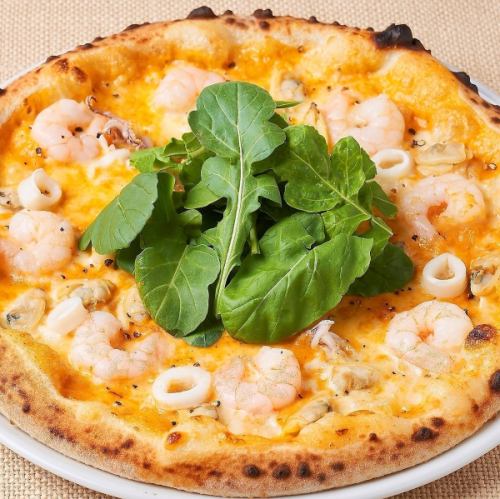 Naples-style shrimp and arugula in lobster sauce