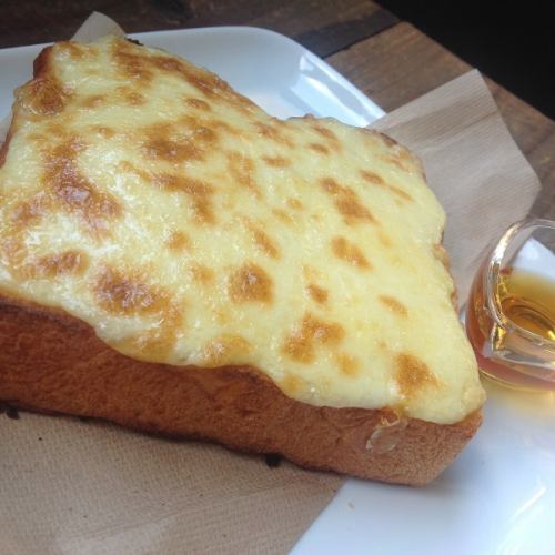 チーズトースト