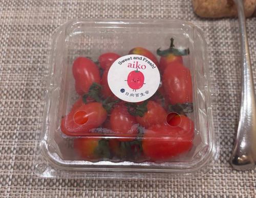 ディナー時アラカルトのお料理のご紹介🍴

パスタ
【 小ヤリイカと九州産ゴボウ、宮崎県春菊、ミニトマトのオリーブオイルソーススパゲティ 】

小ヤリイカの旨みと、九州産ゴボウの香ばしさ。
宮崎県産春菊のほろ苦さがアクセントのオイルパスタ🍝✨

使用しているミニトマトはこちら(2枚目の画像)🍅

ご予約、ご来店をお待ちしております！

@bistro_incontro 

⚪︎TEL
047-432-1750

⚪︎住所
千葉県船橋市本町１‐１４‐９

⚪︎営業時間
火曜日
18:00～23:00 （料理L.O. 22:00）
水～金
12:00～15:00 （料理L.O. 14:00）/18:00～23:00 （料理L.O. 22:00）
土、日、祝日
11:30～15:00 （料理L.O. 14:00）/18:00～23:00 （料理L.O. 22:00）

定休日：月曜日、第1第3火曜日定休
月曜日が祝日の場合、翌火曜日がお休み

#ビストロインコントロ #船橋ランチ #船橋ディナー #船橋グルメ #イタリアン