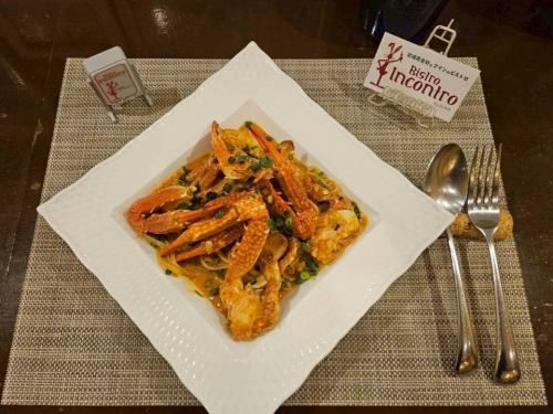 Introducing our à la carte dinner menu 🍽️

pasta
[Linguine with blue crab, Miyazaki spinach, and mushrooms in a tomato cream sauce]

This is a tomato cream linguine dish generously featuring blue crab.🦀

The sauce, packed with the rich umami of crab and the delicate flavor of spinach, has a deep and complex taste that can be enjoyed not only when paired with linguine, but also on its own.

Please enjoy!

@bistro_incontro

⚪︎TEL
047-432-1750

⚪︎Address
1-14-9 Honmachi, Funabashi City, Chiba Prefecture

⚪︎Business hours
Tuesday
18:00~23:00 (Last orders for food 22:00)
Wednesday~Friday
12:00~15:00 (Last order 14:00) / 18:00~23:00 (Last order 22:00)
Saturdays, Sundays, and holidays
11:30~15:00 (Last order 14:00) / 18:00~23:00 (Last order 22:00)

Closed: Mondays and the first and third Tuesdays of every month
If Monday is a public holiday, the following Tuesday will be closed

#BistroInContro #FunabashiLunch #FunabashiDinner #FunabashiGourmet #Italian