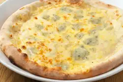 クアトロフォルマッジ
