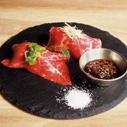 [Rare cut of Awa Black Beef] Grilled Meat Sushi (2 pieces)