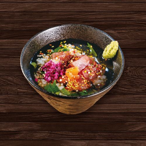 とろサーモン茶漬け