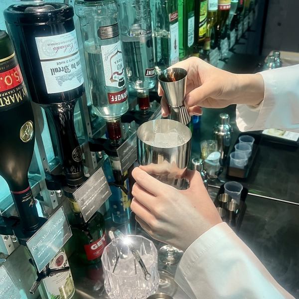 【貴方だけの特別な一杯を♪】自分で作る新感覚飲み放題☆セルフカクテルづくり&飲み放題