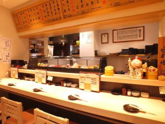 We are also preparing counters for you to feel free to come alone.Please do not hesitate to eat, even at the end of work!