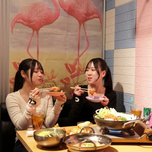 在私人私人房間和餐桌旁放鬆身心!