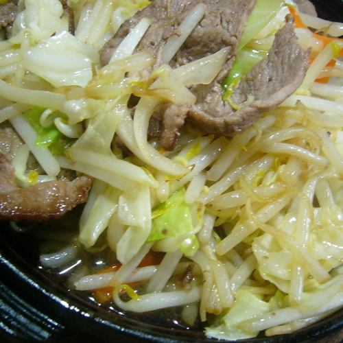 ◆豚肉ともやしのピリ辛炒め