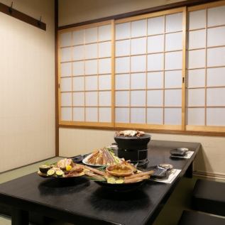 A private room with a night view of Dotombori.Up to 8 people