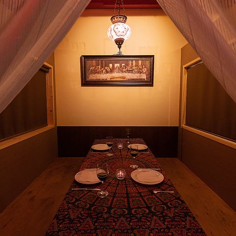 We offer spacious, relaxing private rooms.We can also accommodate more than 10 people, making it perfect for moms with small children! Our completely private rooms give you a sense of privacy, allowing you to relax without worrying about those around you.Enjoy delicious food and conversation.