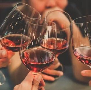 An Italian bar right next to Akita Station. Cheers to delicious meat dishes and the perfect red wine!