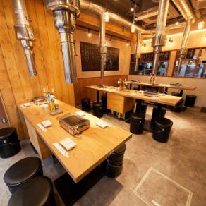 関内エリアでの飲み会や女子会におすすめのゆったり広々としたテーブル席を多数ご用意しております♪各テーブルにハイボールサーバーを設置しておりますので、待ち時間0で飲み放題をお楽しみいただけます♪予約はネット予約が圧倒的にお得！ネット予約で提携ポイントをGET！ネット予約は24時間受け付けております♪