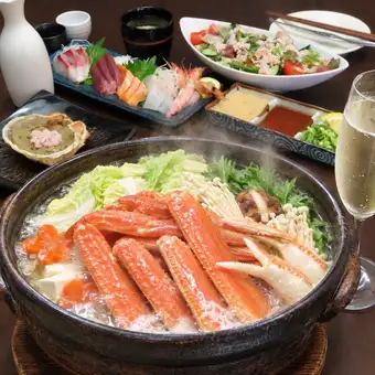 ≪Rose Course≫ A luxurious crab course featuring snow crab hot pot, crab sashimi, a 5-item sashimi platter, and more ◆ 3-hour all-you-can-drink