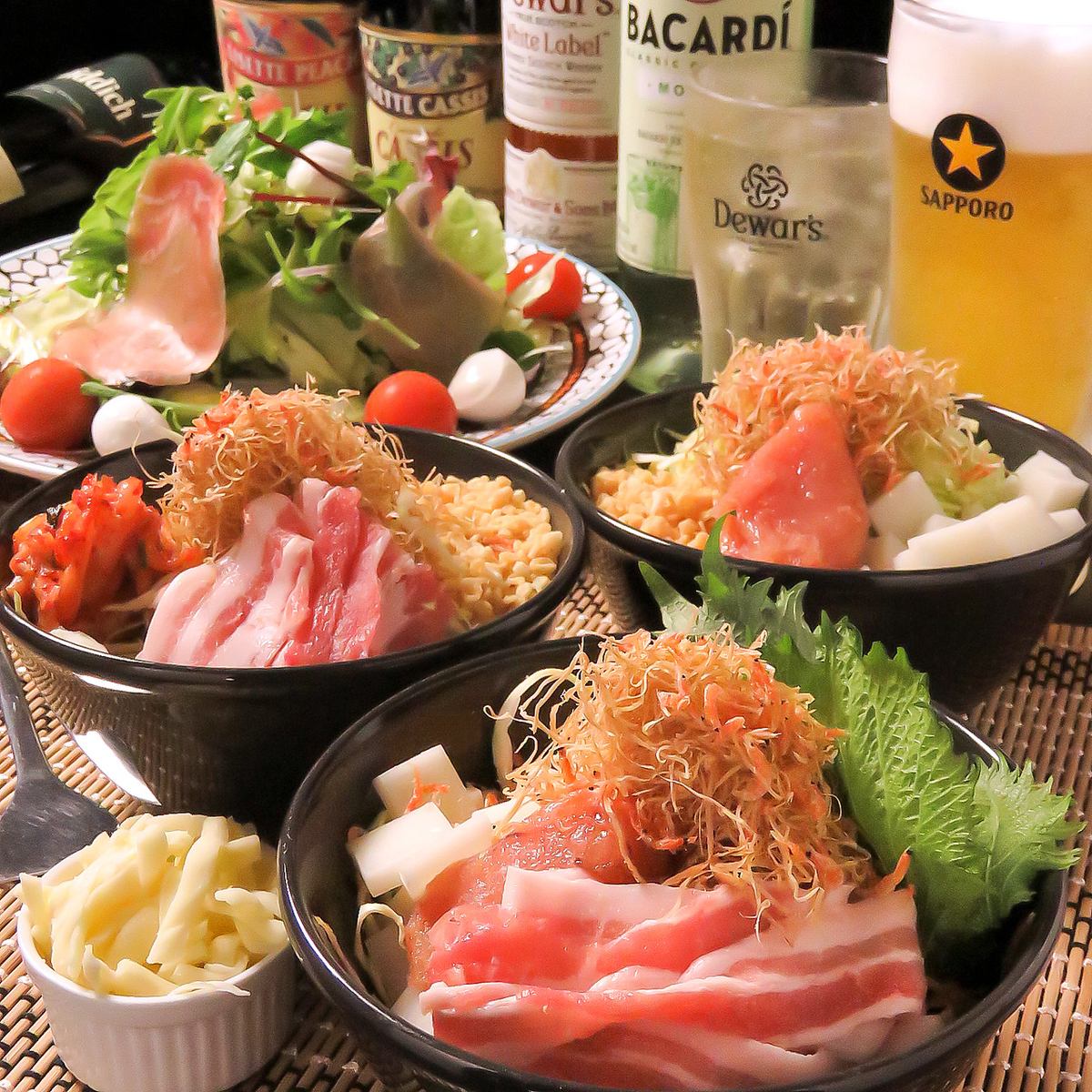 눈앞의 철판으로 맛있는 오코노미 야키와 철판 구이 요리를 즐기세요!