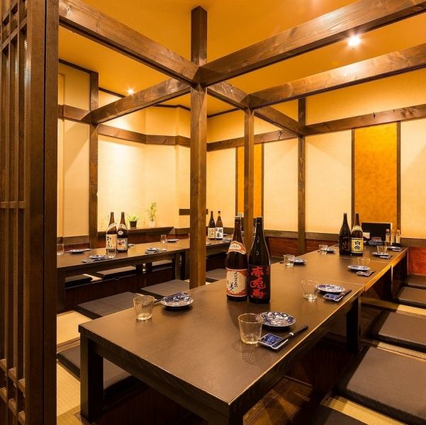 ご宴会の人数やシーンに合わせて、様々なお席をご用意しております。個室のお部屋は10名様、20名様、30名様、45名様などご宴会の人数に合わせてご利用いただけます。西新エリアで新鮮な海鮮と炉端焼き、美味しい日本酒をお探しの方はぜひ当店山尾西新へお越しください♪