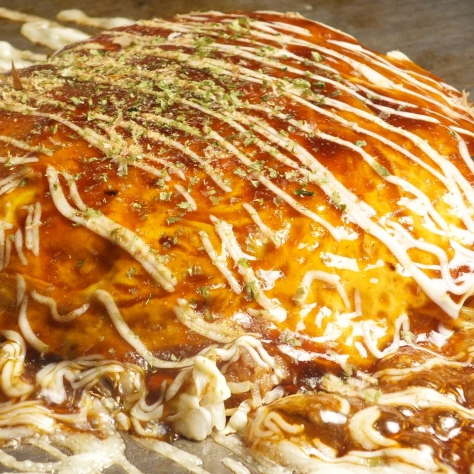 職人が焼き上げるお好み焼き！「KURIYA」鉄板焼きのメニューが充実！