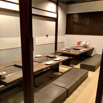 Enjoy the fun of teppanyaki with your family, friends, and couples around the teppanyaki and eating hot dishes at Rikyu Omoya ♪