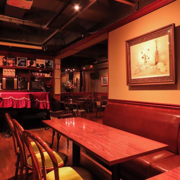 您可以在轻松的氛围中享用各种各样的美食和饮品。我们也接受派对和私人聚会的预订,如果您有兴趣,请随时联系我们!致电时,请说明您是从Hot Pepper上看到我们餐厅的,以便顺利完成预订。