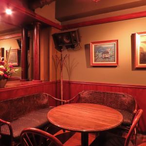 来听听现场音乐吧,非常适合周年纪念、生日、约会等场合。