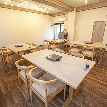 4名×4卓テーブル席ご用意ございます◎